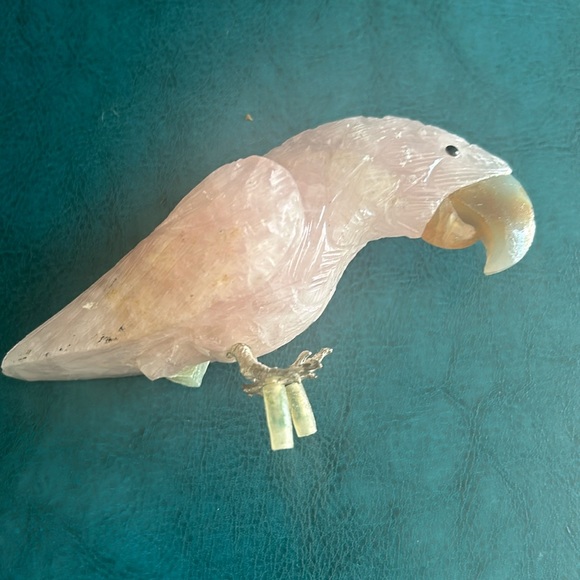 Hand Carved Rose Quartz VTG Parrot - Picture 3 of 16